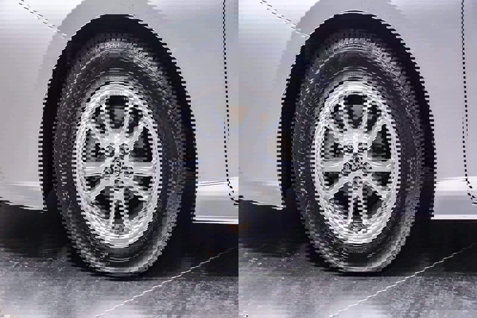 Used 2016 Toyota Prius Two image 10