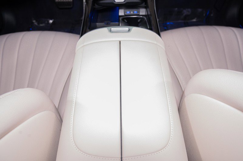 New 2026 Mercedes-Benz S 500 4MATIC image 19