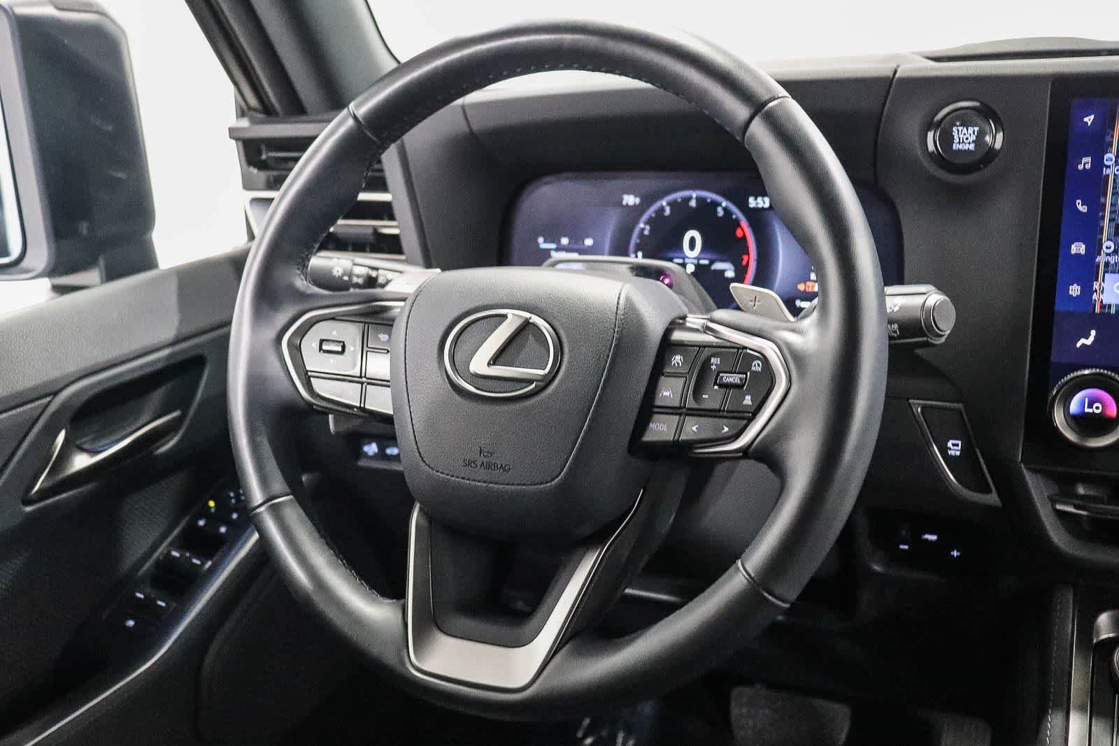 Used 2024 Lexus GX 550 w/ Accessory Package (Z1) AWD/4WD image 16