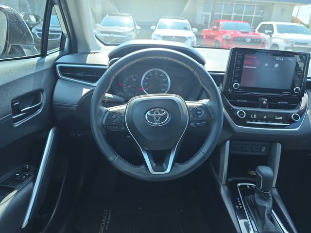 Used 2022 Toyota Corolla Cross LE AWD/4WD image 15