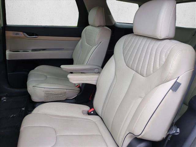 Used 2024 Hyundai Palisade Limited FWD image 19