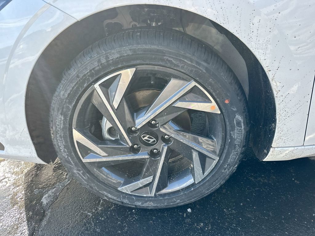 New 2025 Hyundai Elantra SEL image 29