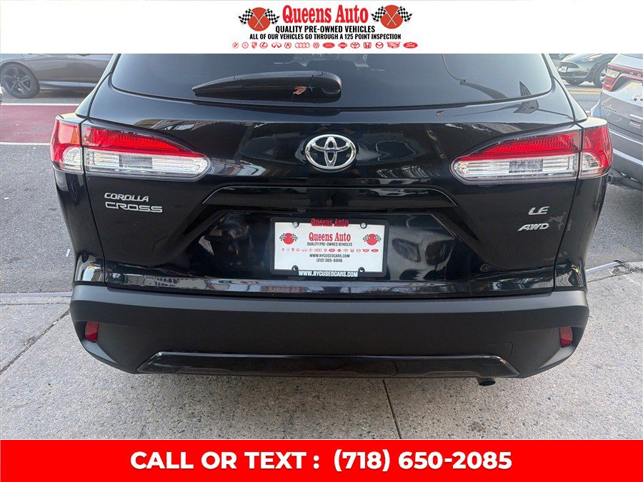 Used 2022 Toyota Corolla Cross LE AWD/4WD image 30