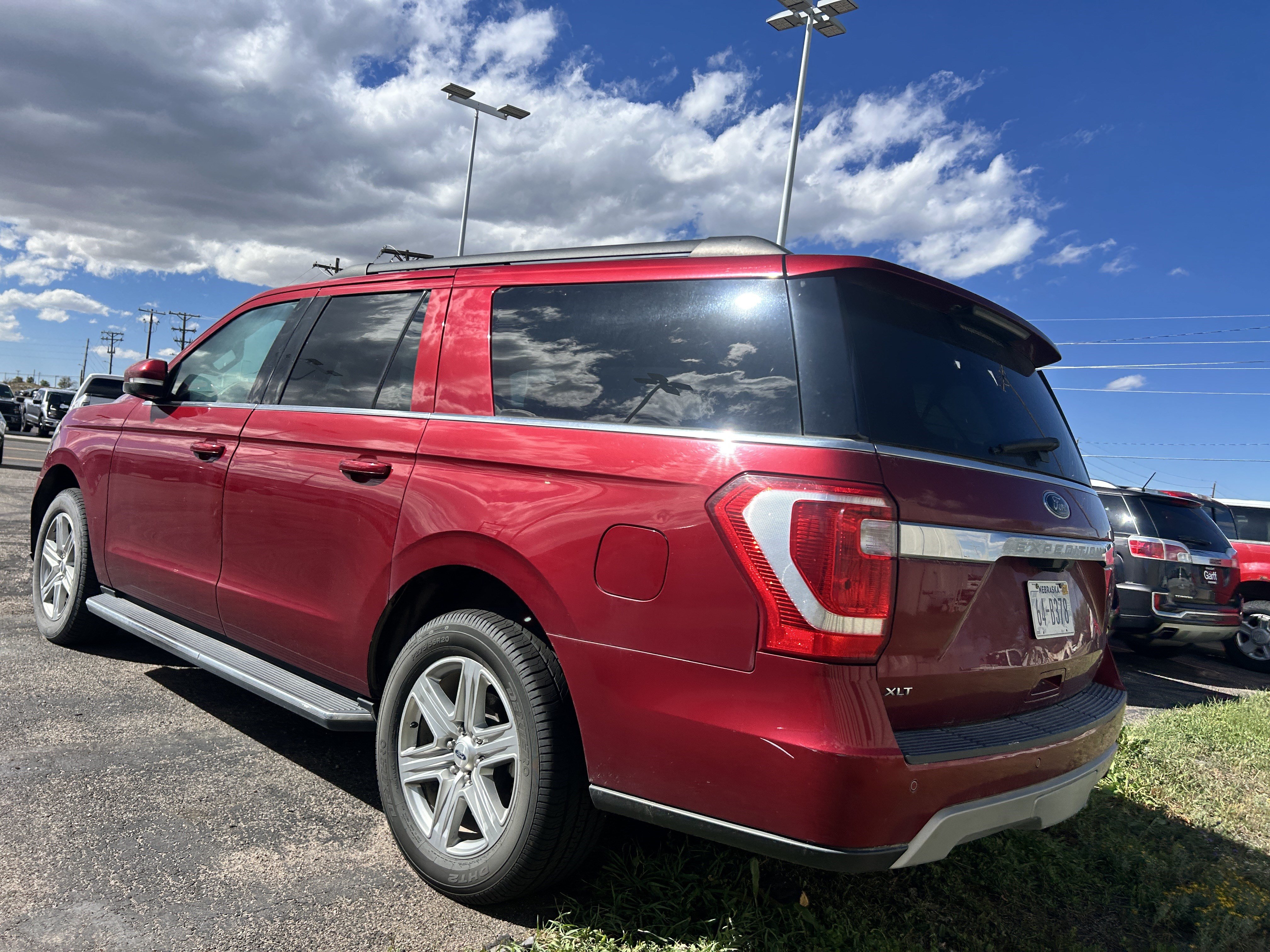Used 2019 Ford Expedition Max XLT w/ Equipment Group 202A AWD/4WD image 2