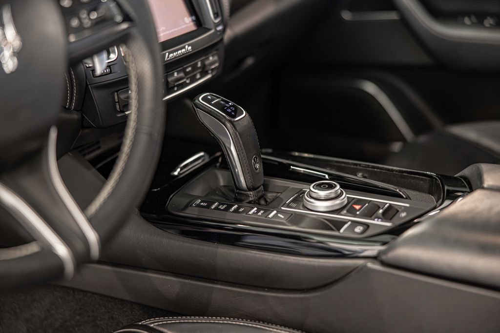 Used 2019 Maserati Levante S GranSport image 23