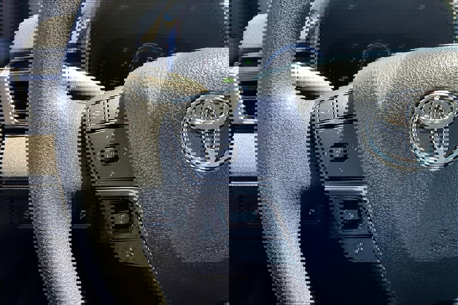 Used 2025 Toyota Camry LE FWD image 18