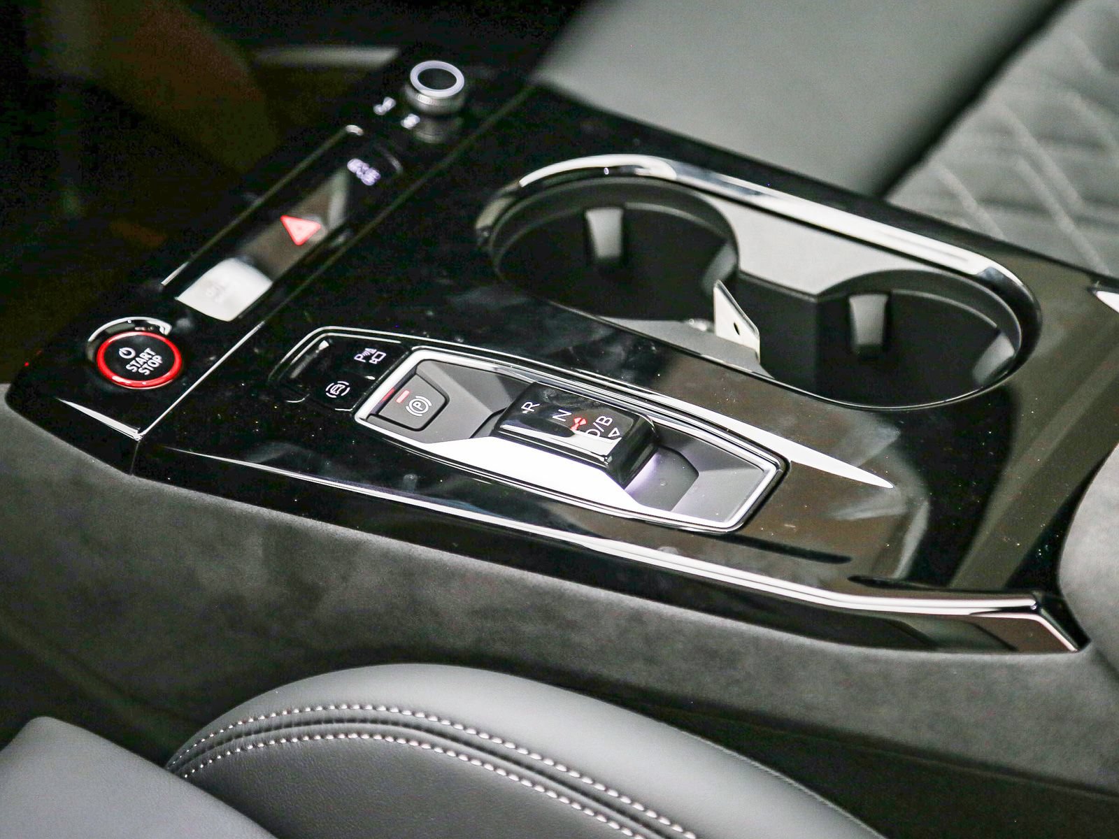 New 2027 Audi SQ6 e-tron Premium Plus AWD/4WD image 22