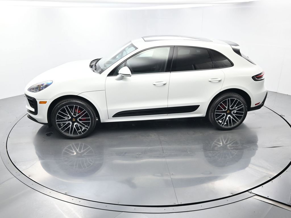 Certified 2023 Porsche Macan S AWD/4WD image 37