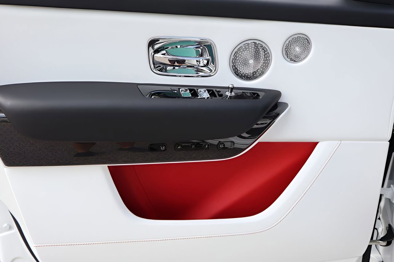 New 2026 Rolls-Royce Cullinan Black Badge AWD/4WD image 12