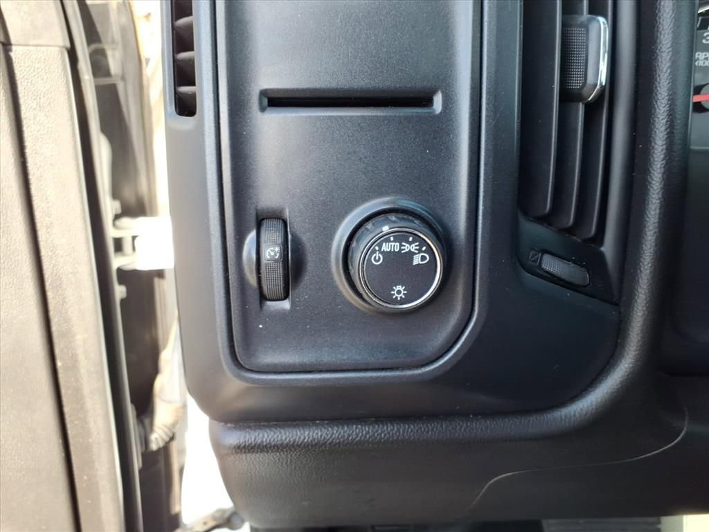 Used 2018 Chevrolet Silverado 1500 W/T image 17