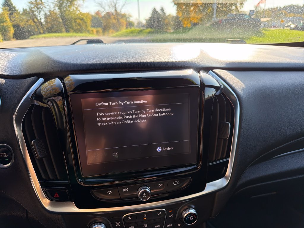 Used 2023 Chevrolet Traverse LT FWD image 19
