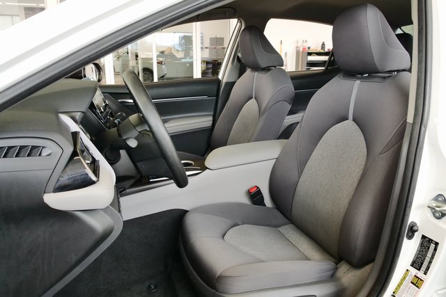 Used 2021 Toyota Camry LE image 10