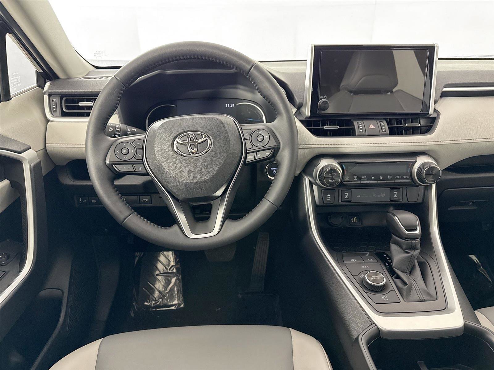 Certified 2025 Toyota RAV4 XLE Premium image 30