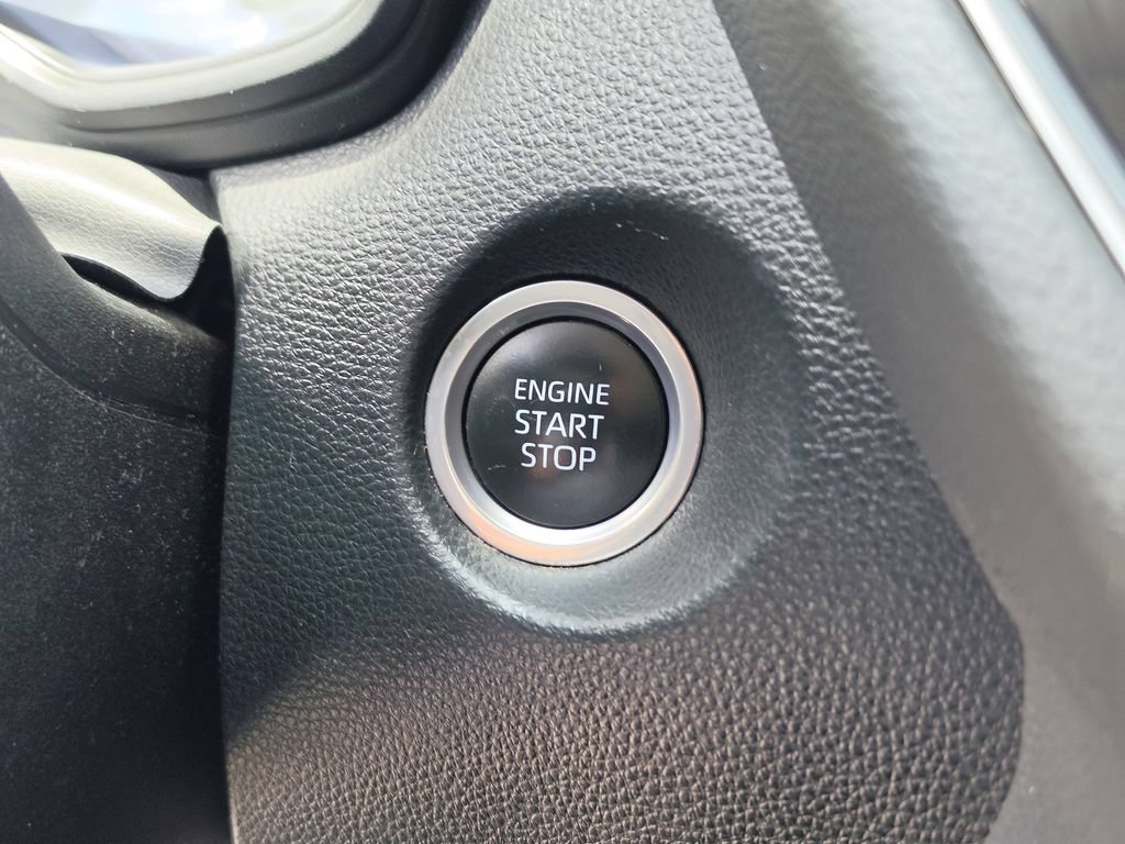 Used 2023 Toyota Corolla Cross LE FWD image 28