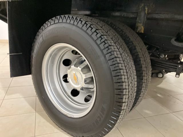 Used 2025 Chevrolet Silverado 3500 W/T image 28