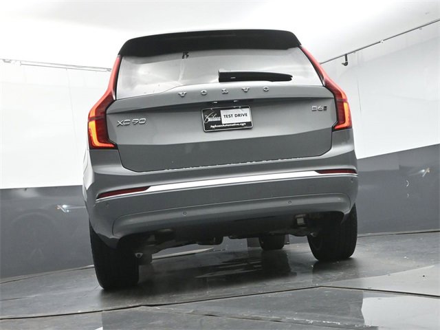 Used 2025 Volvo XC90 B6 Core w/ Protection Package image 37