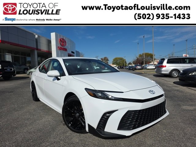 Certified 2025 Toyota Camry SE image 1