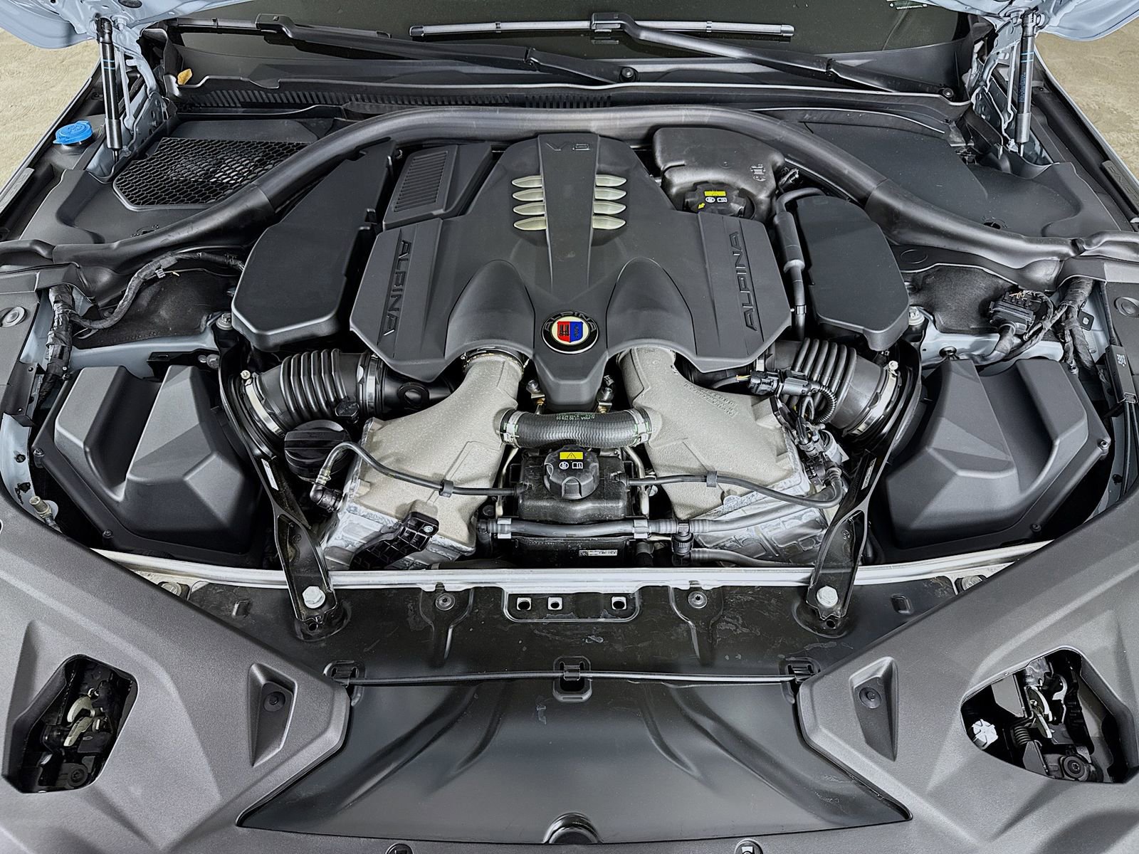 Used 2023 BMW ALPINA B8 xDrive Gran Coupe image 31