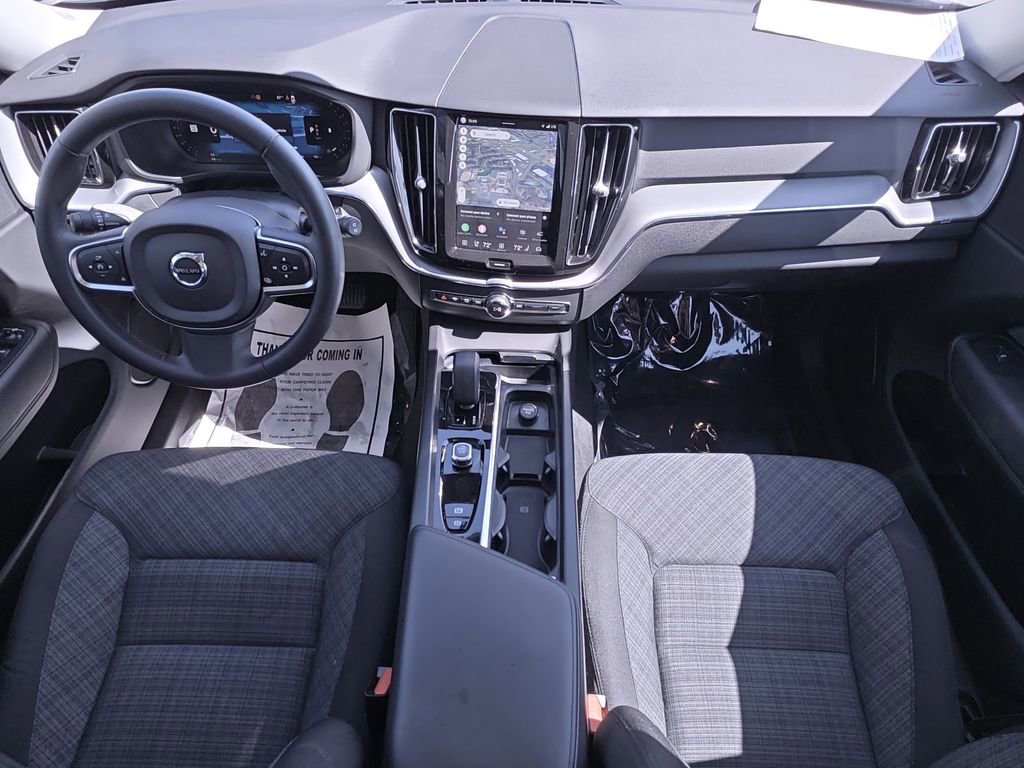 Used 2024 Volvo XC60 B5 Core w/ Protection Package Premier image 13