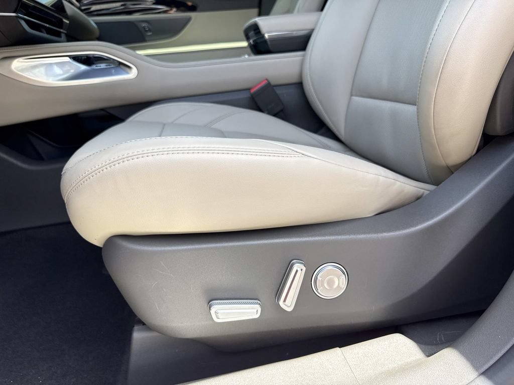 Certified 2024 Lincoln Nautilus Premier AWD/4WD image 20
