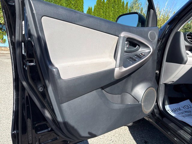 Used 2008 Toyota RAV4 Limited AWD/4WD image 22