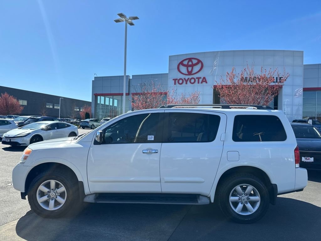 Used 2011 Nissan Armada SV image 2