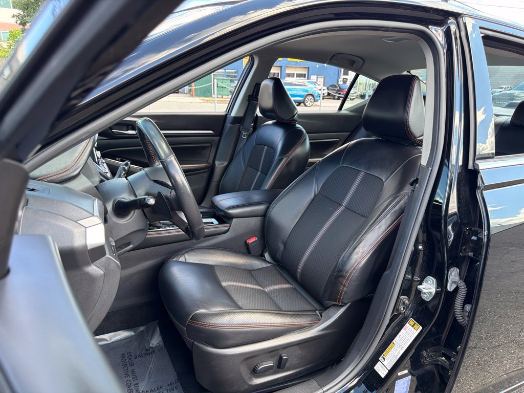 Used 2024 Nissan Altima 2.5 SR FWD image 29