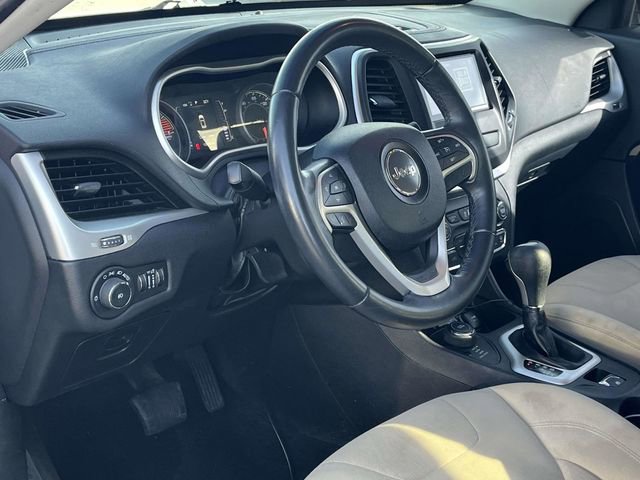 Used 2016 Jeep Cherokee Latitude image 12