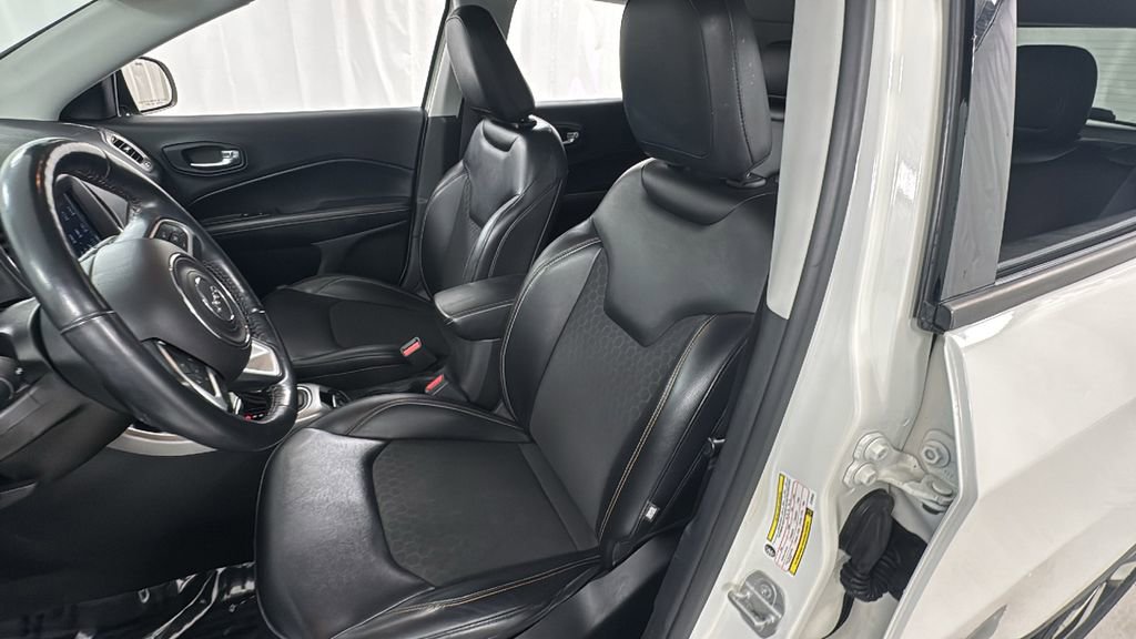 Used 2018 Jeep Compass Latitude w/ Popular Equipment Group image 10