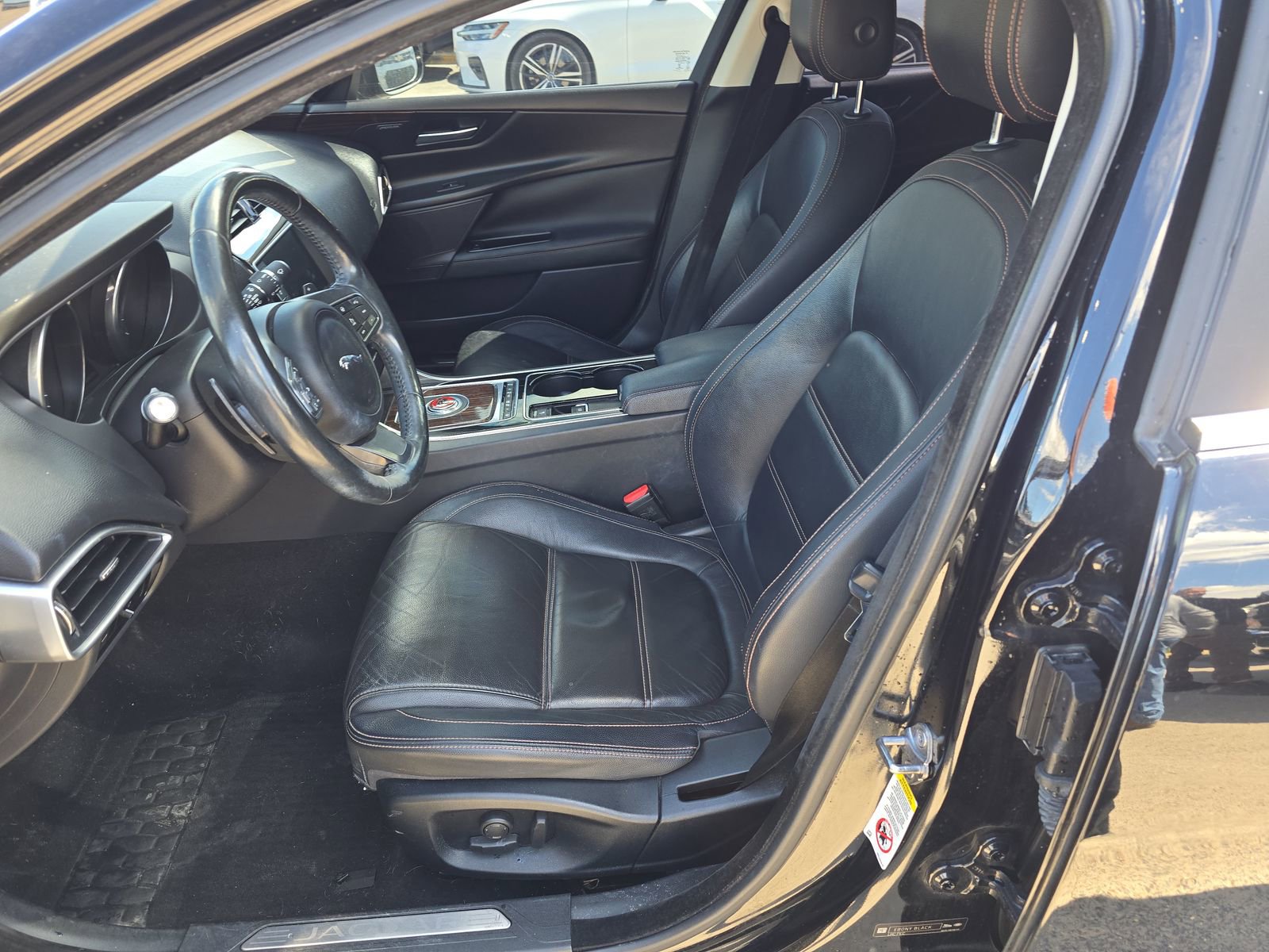 Used 2017 Jaguar XE Prestige image 11