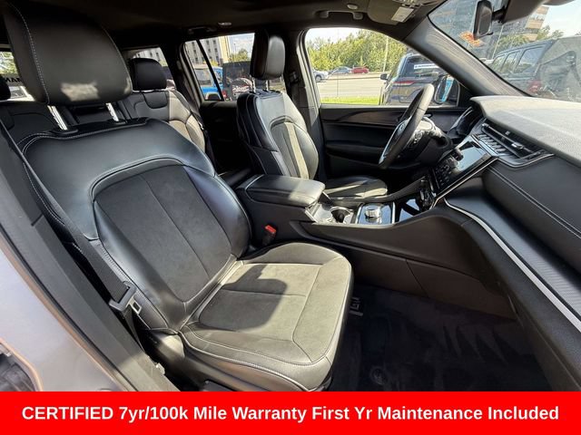 Certified 2025 Jeep Grand Cherokee Altitude AWD/4WD image 10