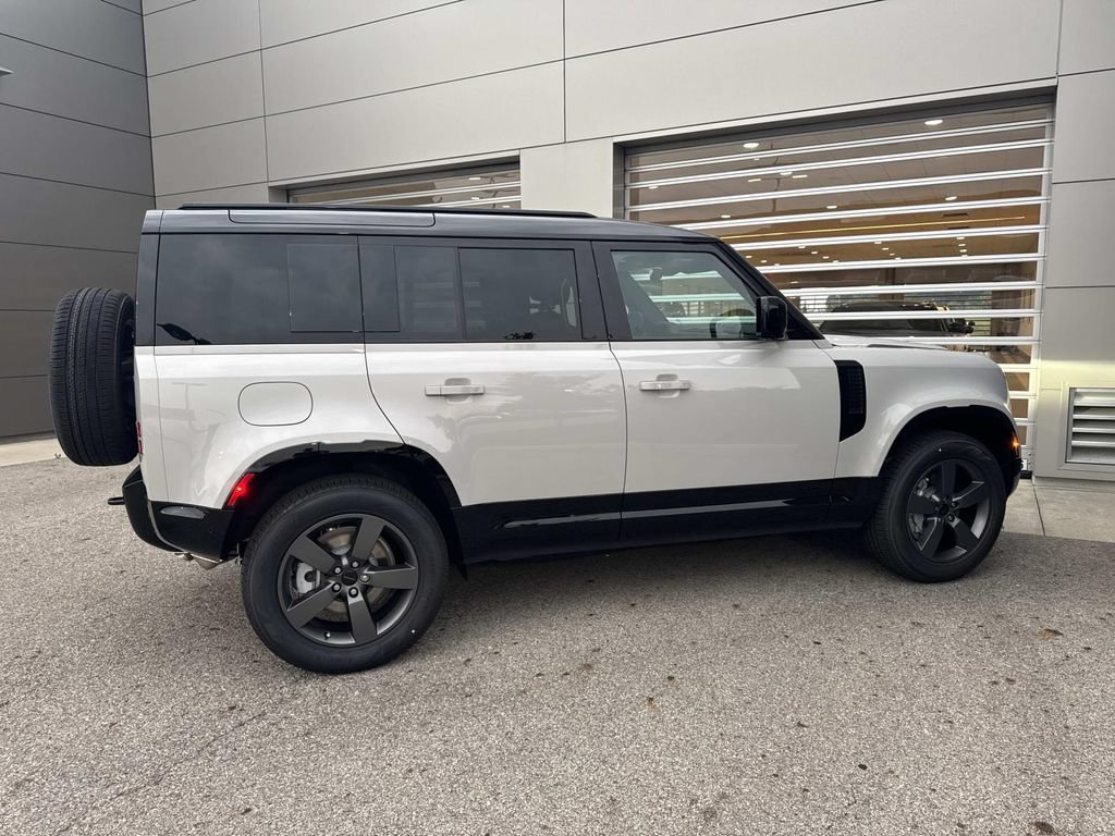 New 2026 Land Rover Defender 110 X-Dynamic SE AWD/4WD image 7