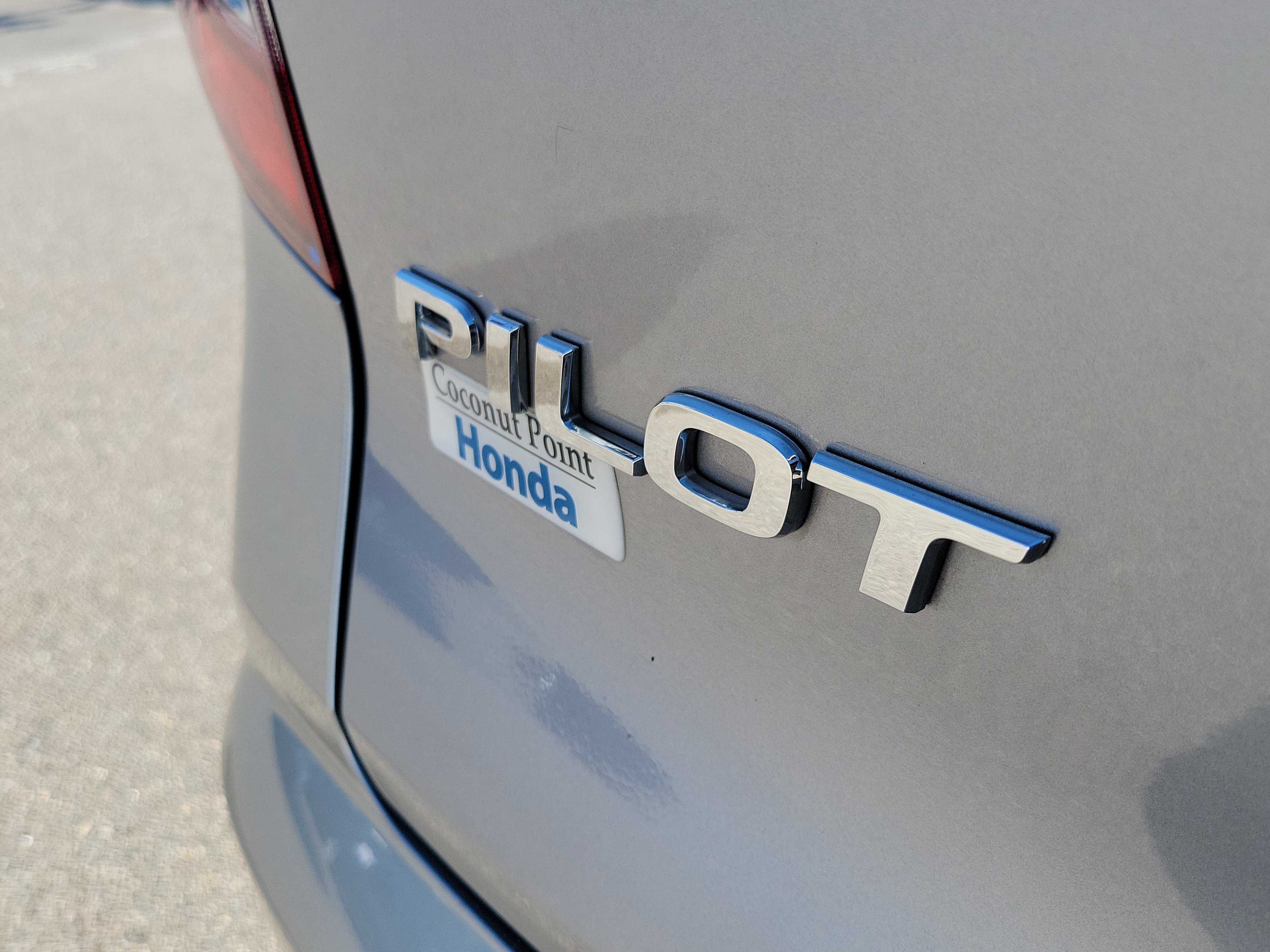 Used 2020 Honda Pilot Elite image 9