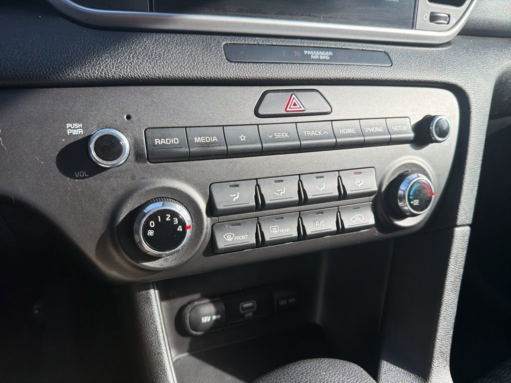 Used 2020 Kia Sportage LX image 31