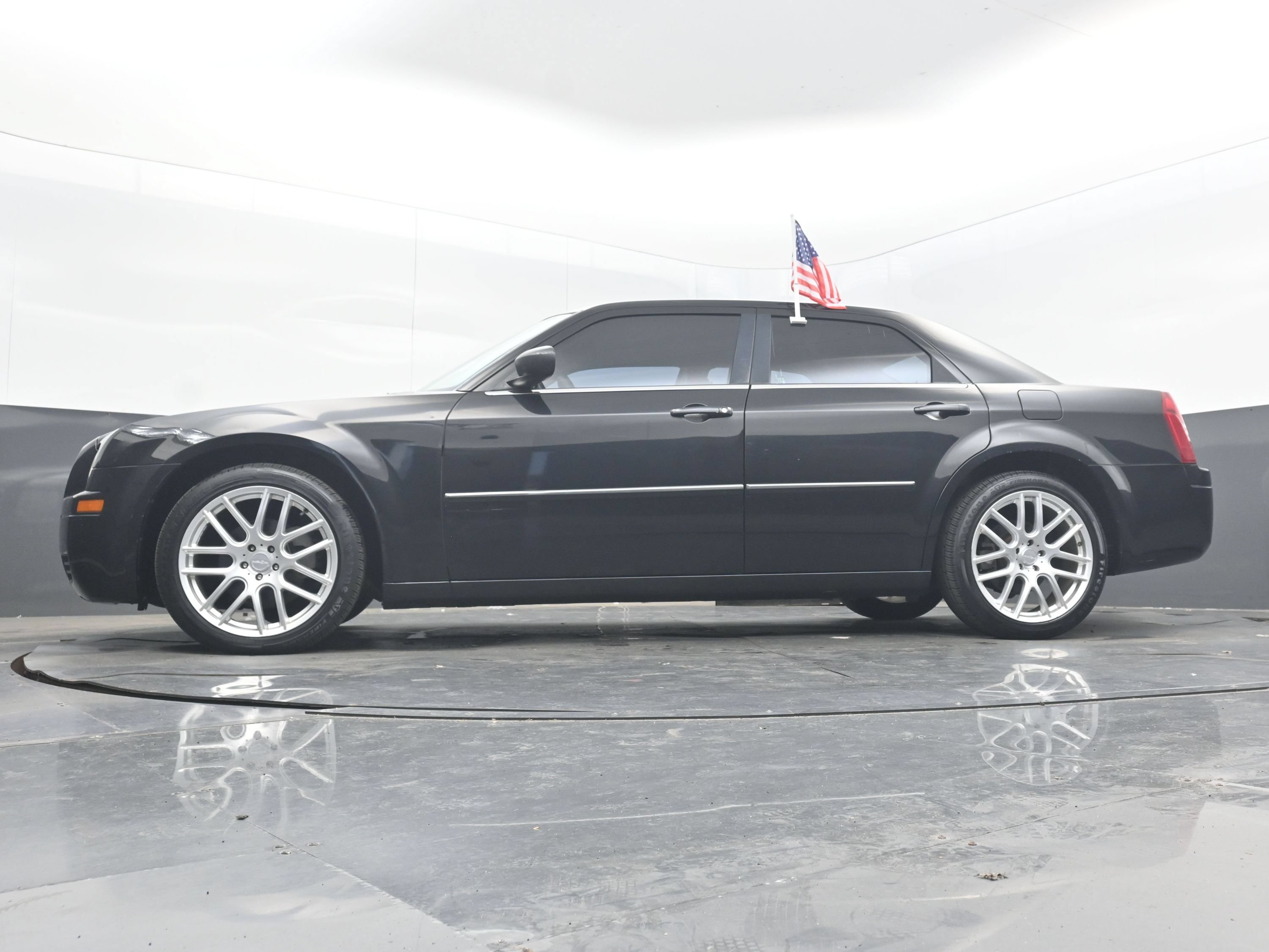 Used 2008 Chrysler 300 LX RWD image 23