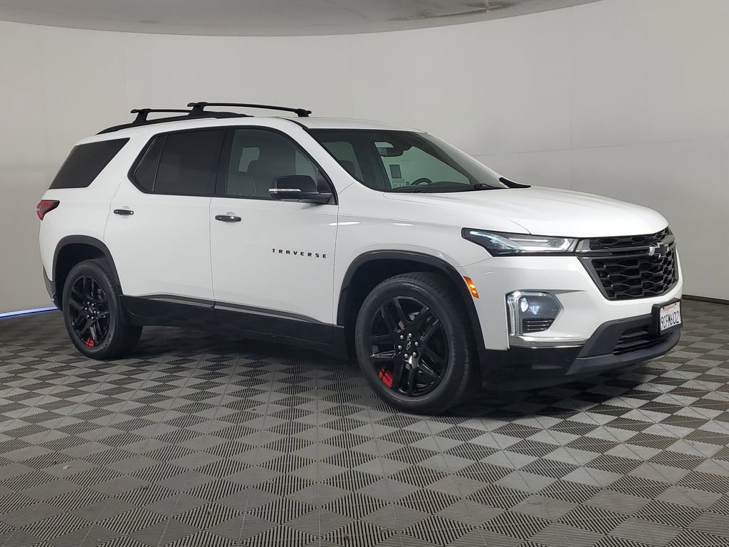 Used 2023 Chevrolet Traverse Premier w/ Redline Edition image 2