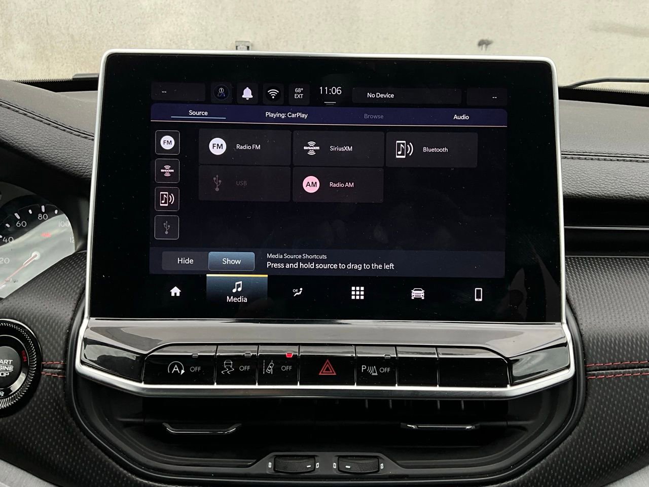 Used 2025 Jeep Compass Trailhawk image 31