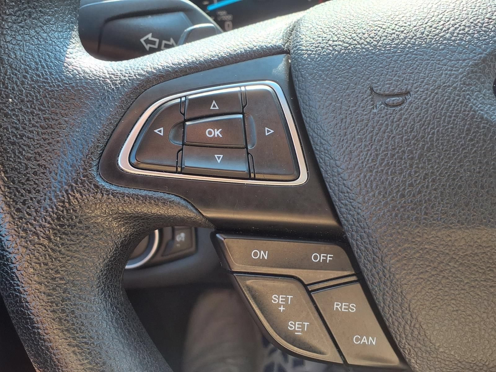 Used 2017 Ford Escape SE AWD/4WD image 29