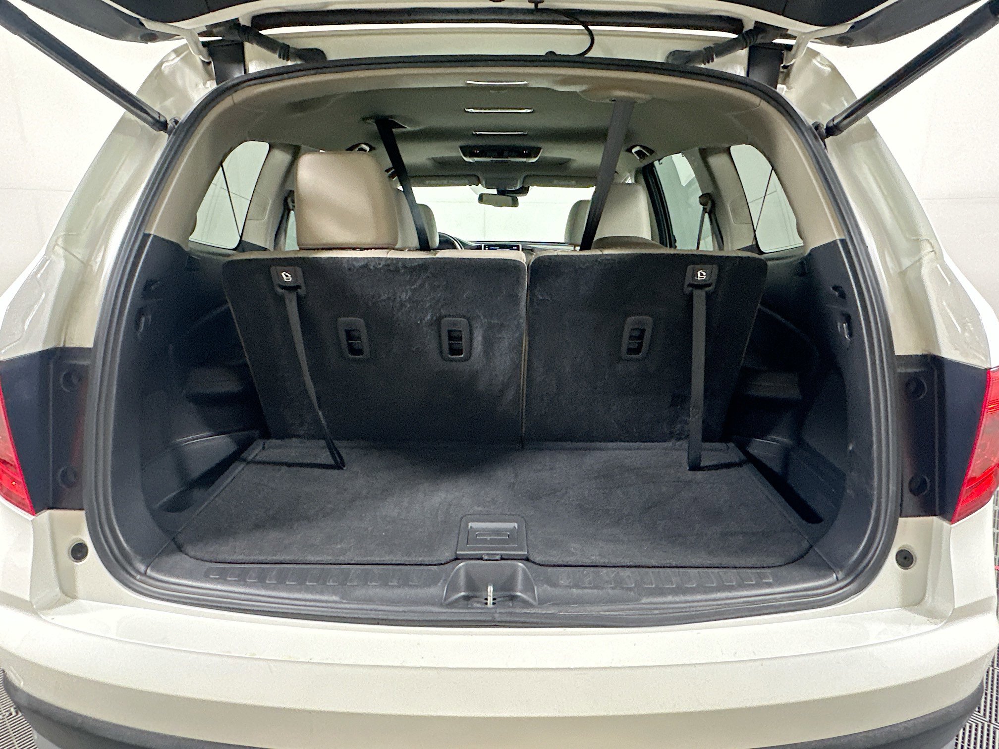 Used 2016 Honda Pilot Touring image 30