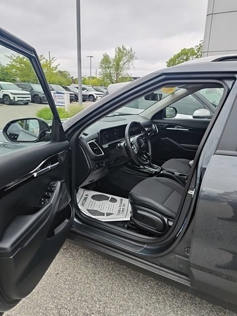 Used 2026 Kia Seltos S AWD/4WD image 19