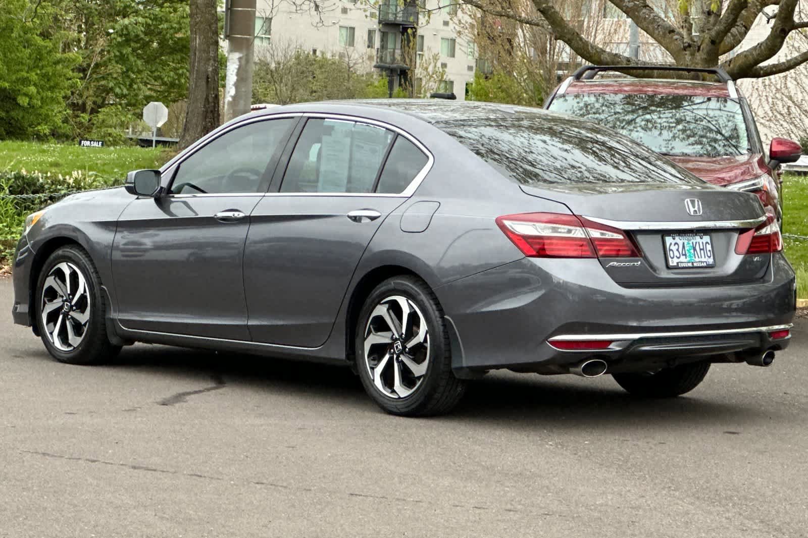 Used 2017 Honda Accord EX-L image 6