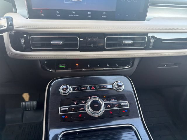 Used 2023 Lincoln Nautilus AWD image 20