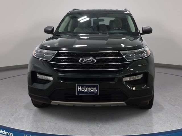 Used 2023 Ford Explorer XLT w/ Equipment Group 202A AWD/4WD image 3