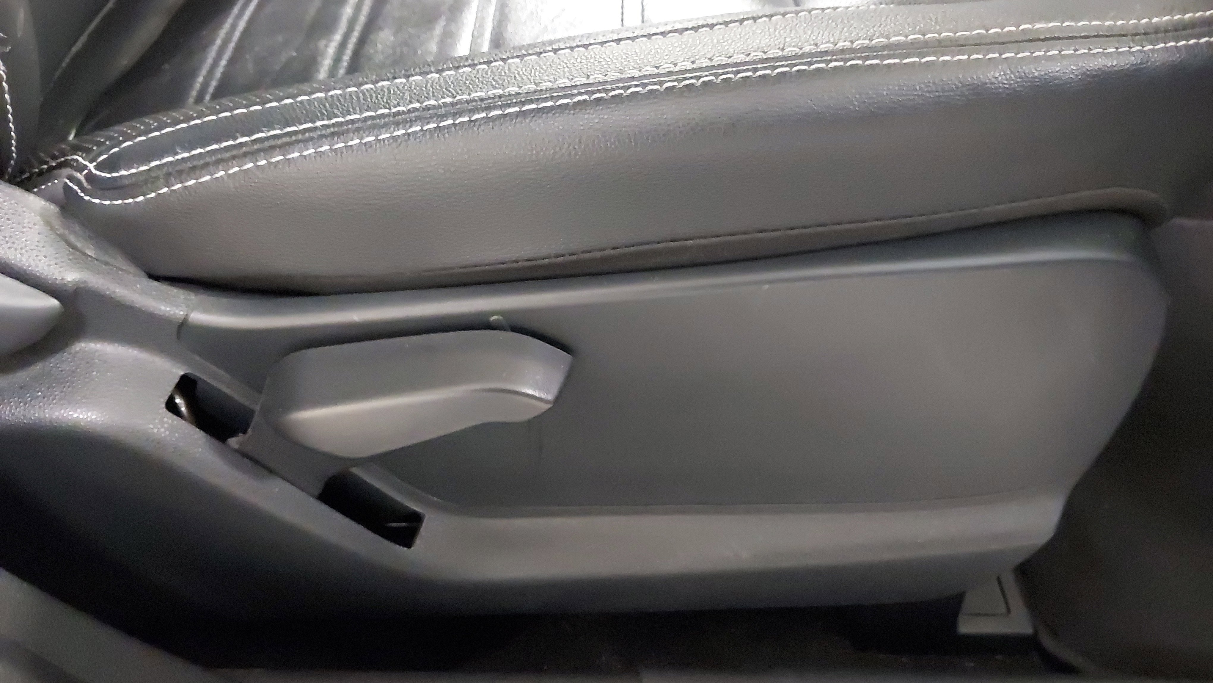 Used 2020 Ford EcoSport Titanium image 27