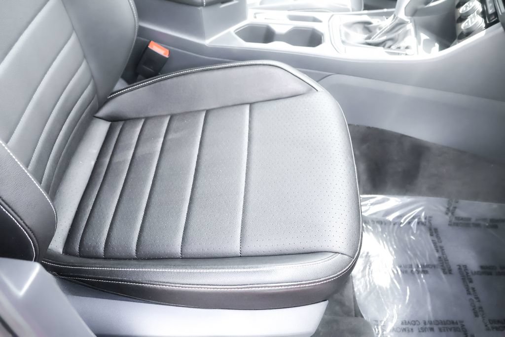 Certified 2023 Volkswagen Jetta SE FWD image 32