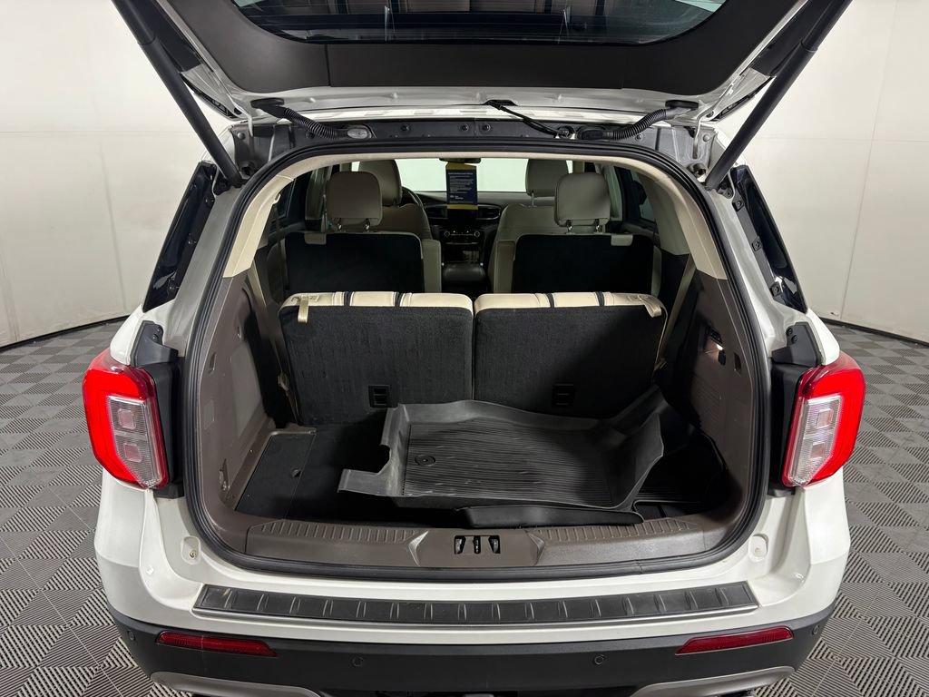 Certified 2022 Ford Explorer Platinum w/ Equipment Group 601A AWD/4WD image 33