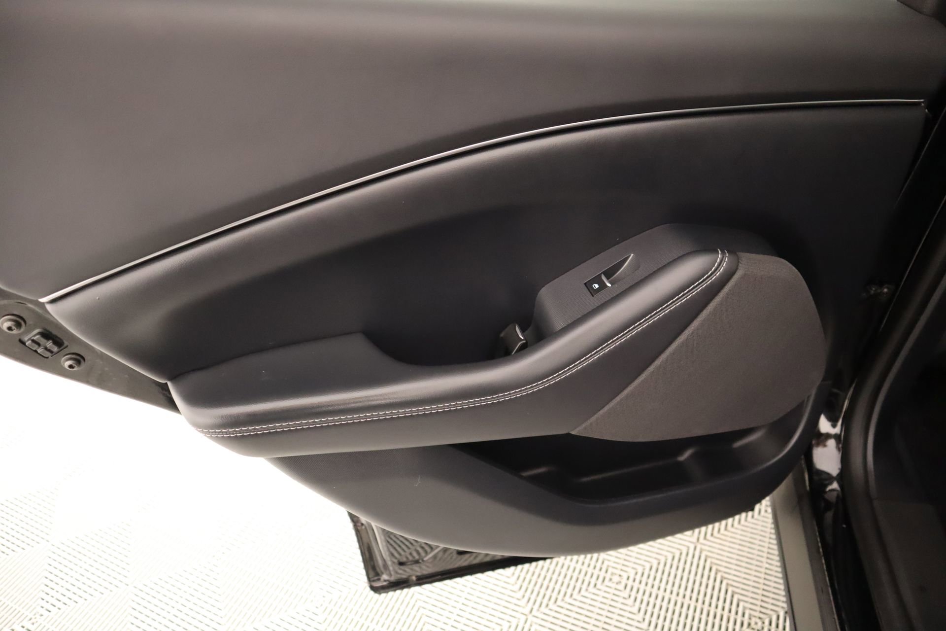 Used 2023 Ford Mustang Mach-E Select image 16