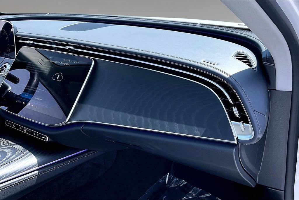 Used 2025 Mercedes-Benz E 350 4MATIC Sedan image 24