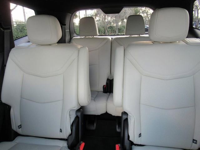 Used 2023 Cadillac XT6 Sport w/ Technology Package image 21