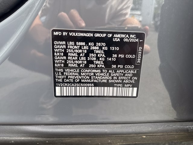 Used 2025 Volkswagen Atlas Peak Edition SE AWD/4WD image 28